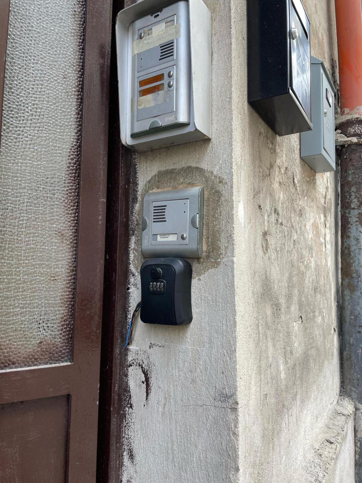 Ferienwohnung Charm E Chic Neapel Exterior foto